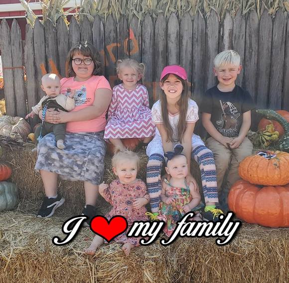 Meet your Posher, Katelyn - Picture 1 of 1